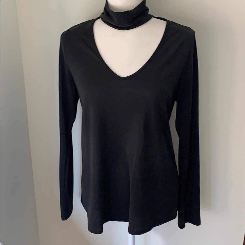 Falling Love black silky choker neck V neck top